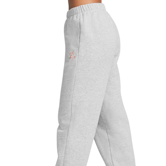 Peloton original sweatpants. Sold out online! Women’s medium. New with tags - Picture 4 of 6